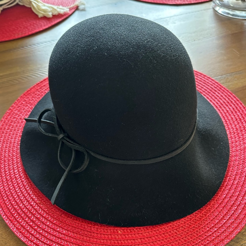 Goorin Bros. Women’s Black Felt Bucket Hat